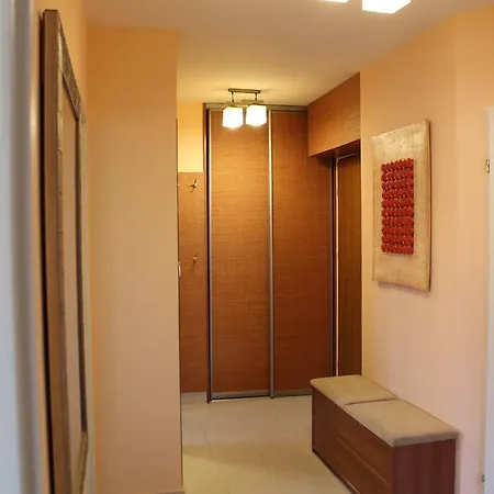 Penguin 2320 Apartment *